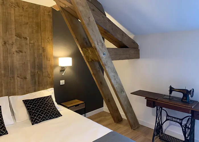 Maison D' Hôtes L'écurie De Luzerand Bed & Breakfast 3*